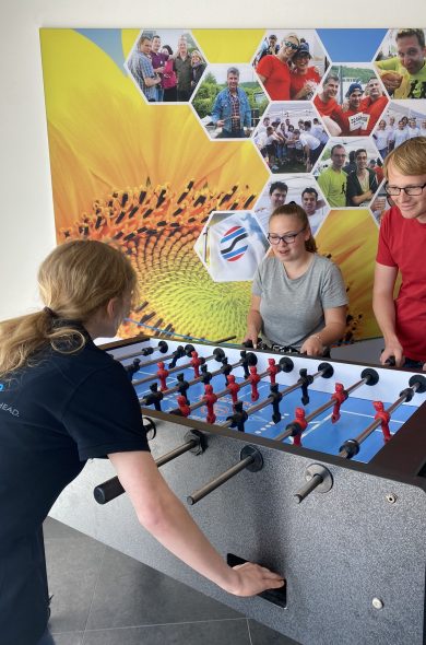 Lehrlinge im Pausenraum